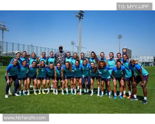 日本女明星与足球明星的浪漫故事与合作瞬间揭秘